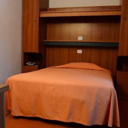 Albergo La Foresta Реджелло Экстерьер фото